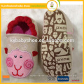 Los nuevos zapatos de bebé de la tela de algodón del patrón zapatos de bebé encantadores del bebé de la forma animal